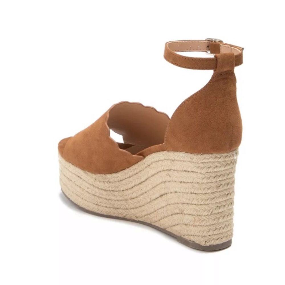Steve Madden Camel Colored Wedge- Size 7 - image 3